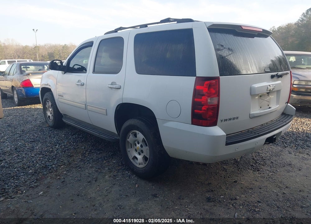 2011 CHEVROLET TAHOE LS VIN: 1GNSCAE00BR356467