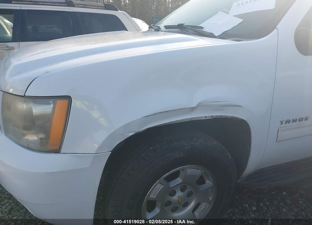 2011 CHEVROLET TAHOE LS VIN: 1GNSCAE00BR356467