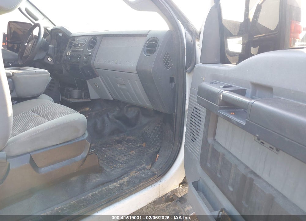 2011 FORD F-250 XL VIN: 1FT7X2B60BEB58870