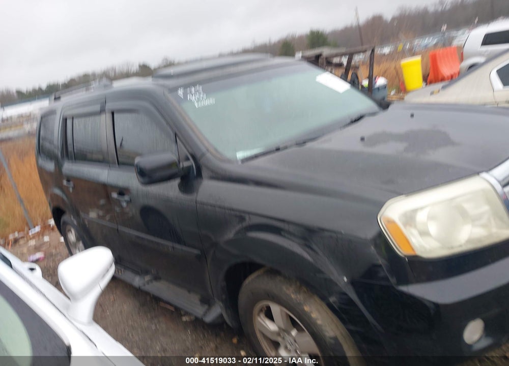 2011 HONDA PILOT VIN: 5FNYF3H56BB048559