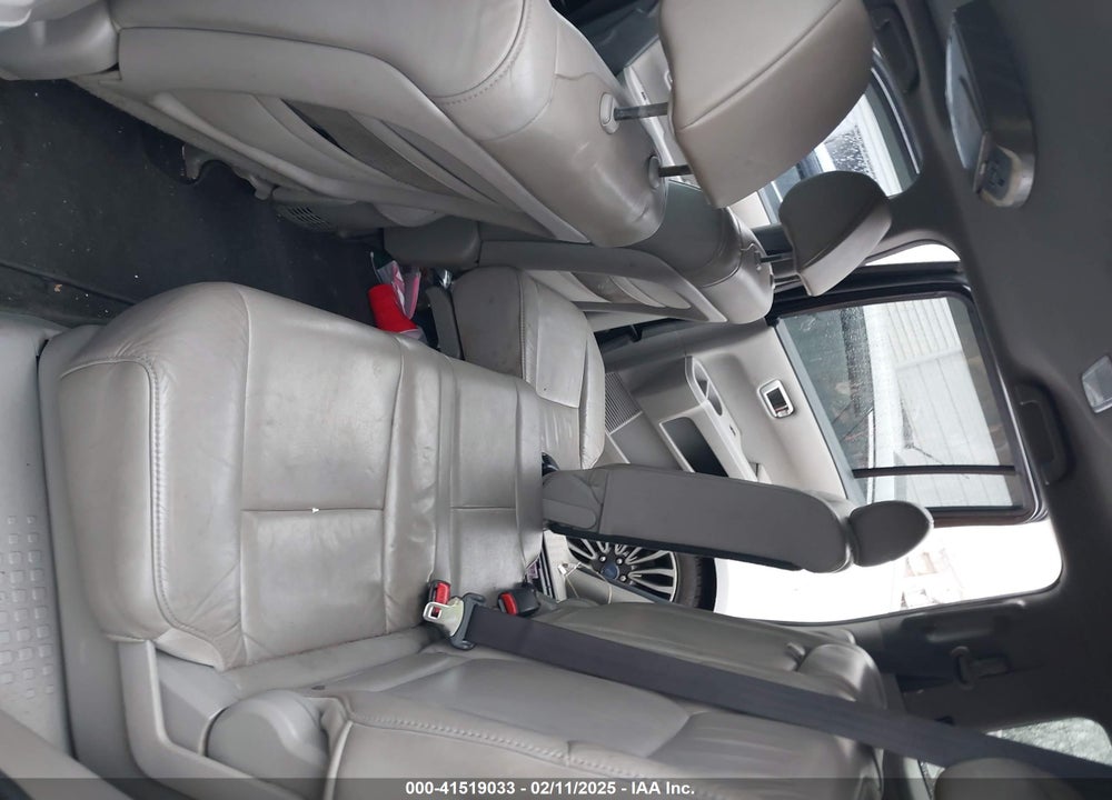 2011 HONDA PILOT VIN: 5FNYF3H56BB048559