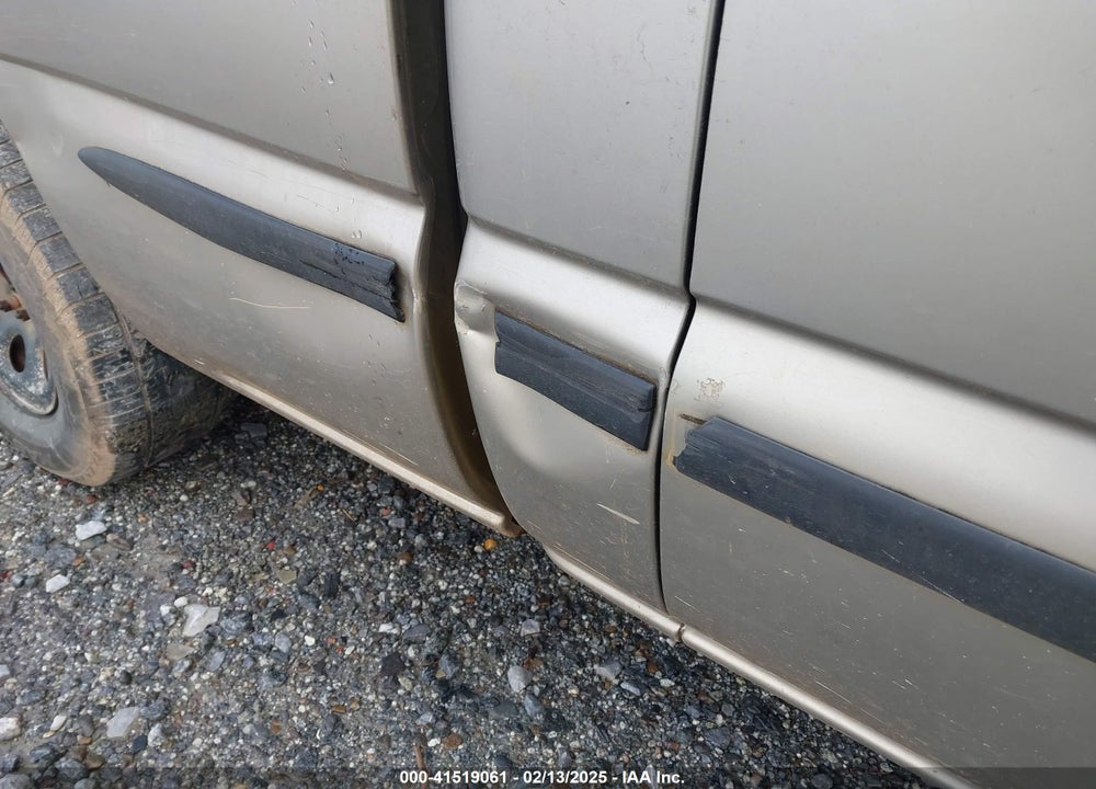 2002 GMC SIERRA 1500 SL VIN: 1GTEC14W52Z141775
