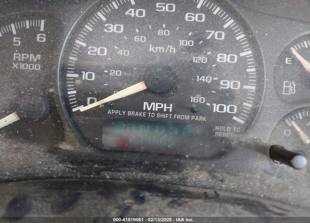 2002 GMC SIERRA 1500 SL VIN: 1GTEC14W52Z141775