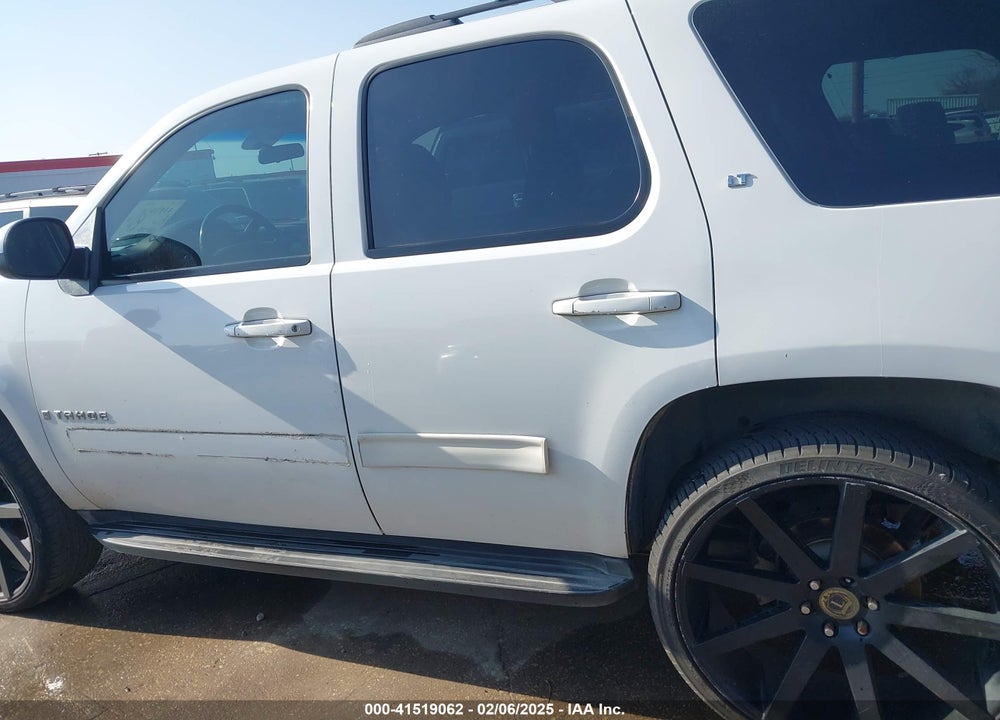 2009 CHEVROLET TAHOE LT1 VIN: 1GNFK23089R236584