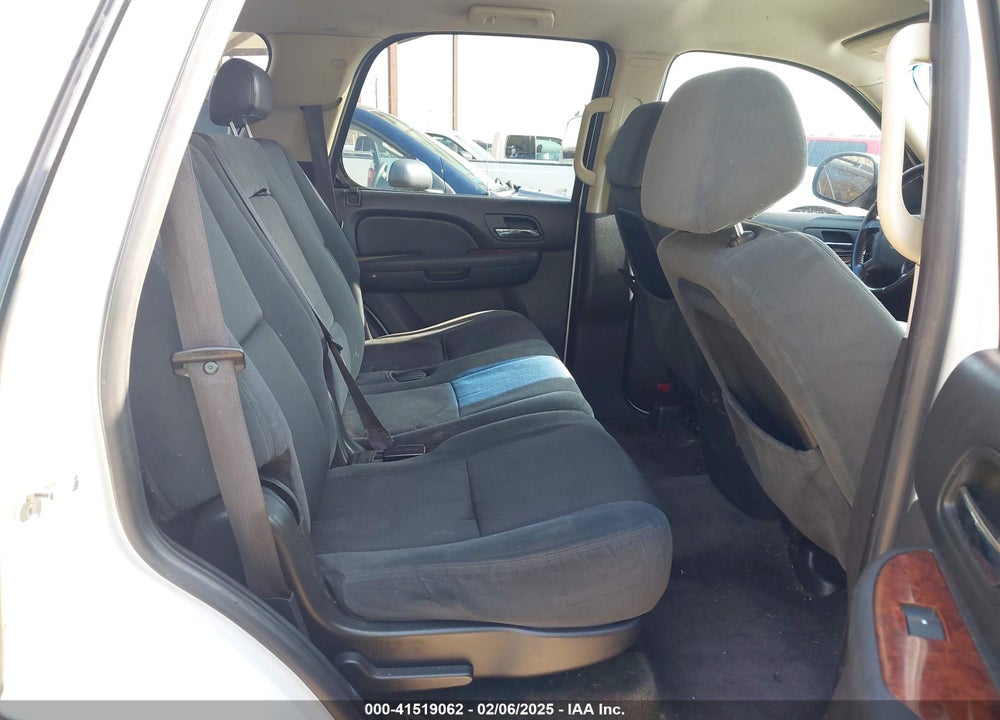 2009 CHEVROLET TAHOE LT1 VIN: 1GNFK23089R236584