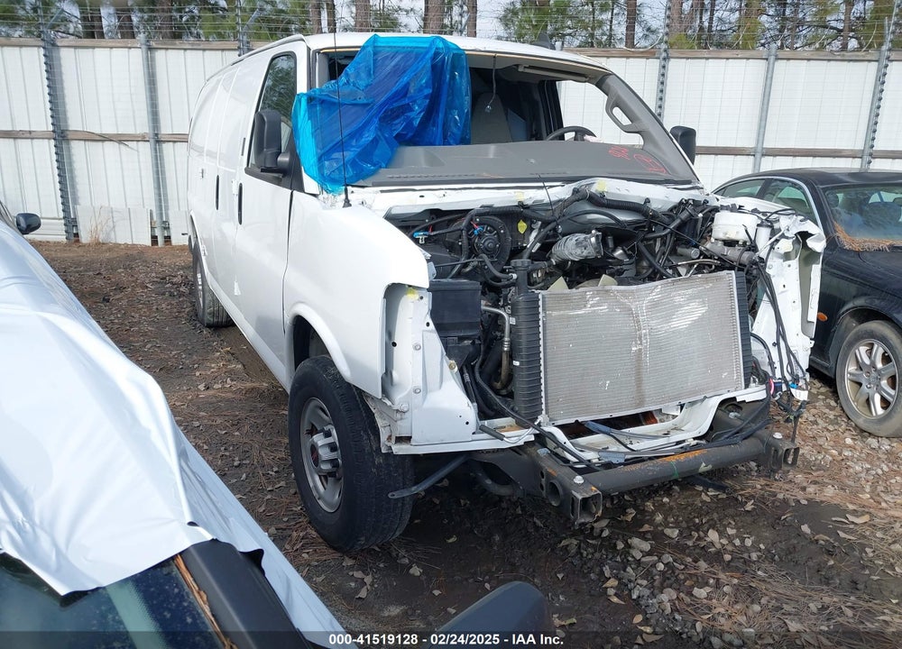 2022 GMC SAVANA CARGO RWD 2500 REGULAR WHEELBASE WORK VAN VIN: 1GTW7AFP4N1139243