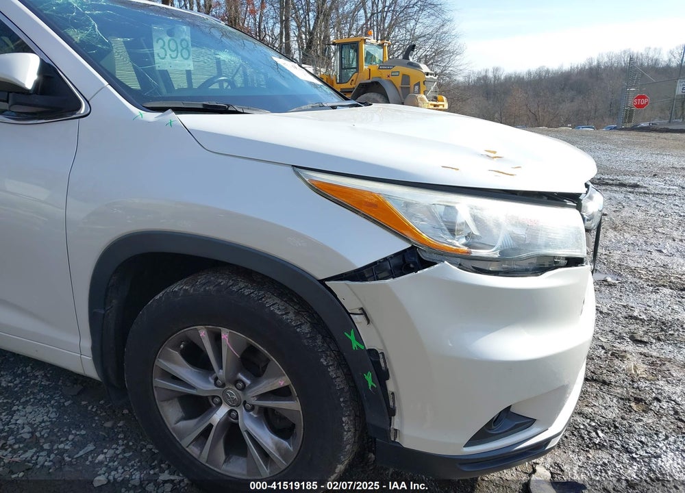 2015 TOYOTA HIGHLANDER XLE V6 VIN: 5TDJKRFH5FS181408