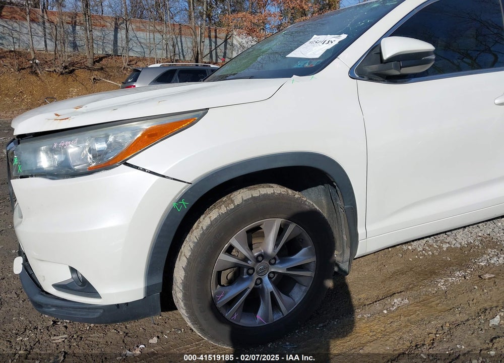 2015 TOYOTA HIGHLANDER XLE V6 VIN: 5TDJKRFH5FS181408