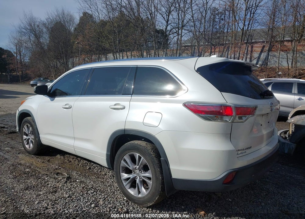 2015 TOYOTA HIGHLANDER XLE V6 VIN: 5TDJKRFH5FS181408