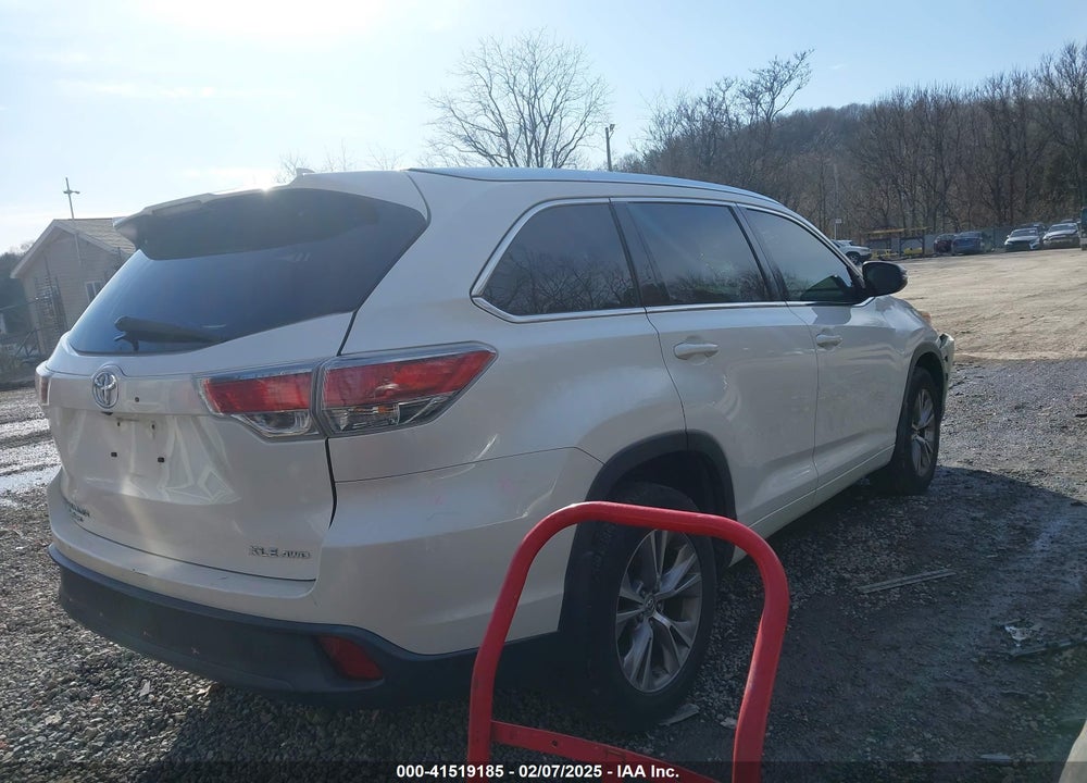 2015 TOYOTA HIGHLANDER XLE V6 VIN: 5TDJKRFH5FS181408