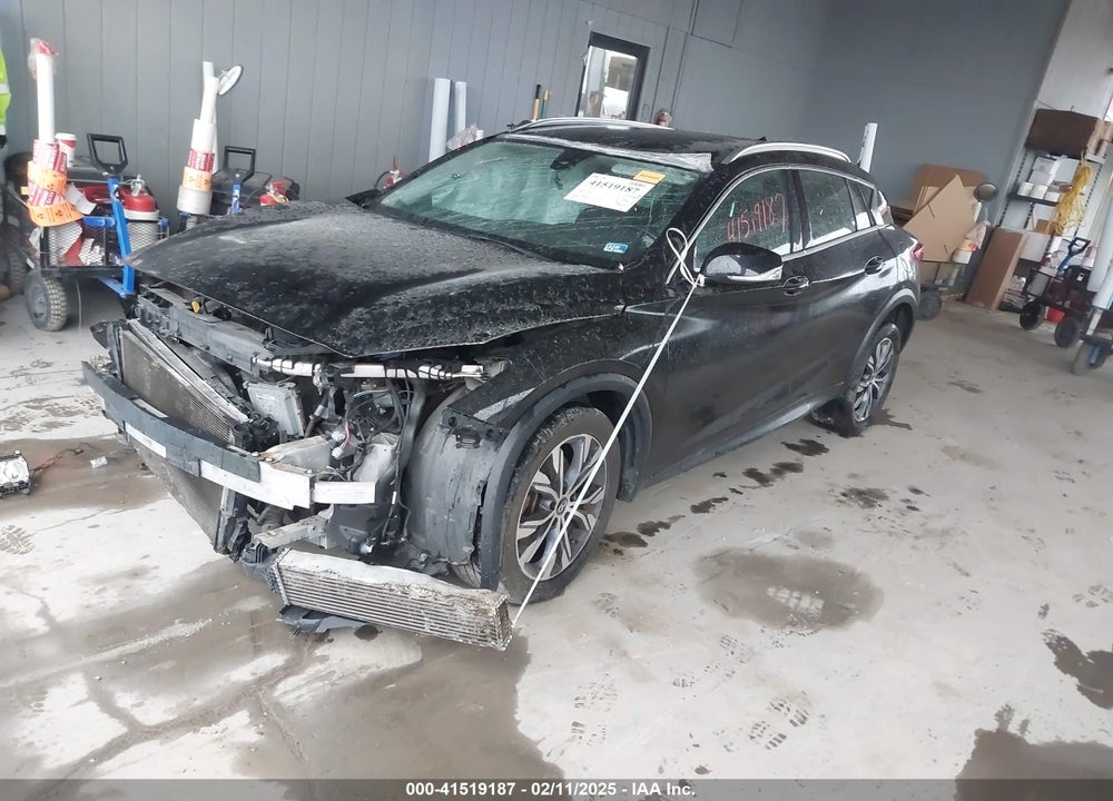 2017 INFINITI QX30 LUXURY VIN: SJKCH5CRXHA039775