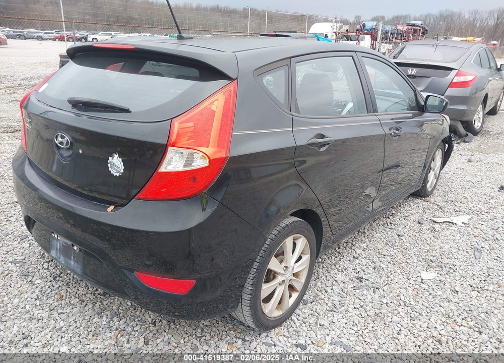2012 HYUNDAI ACCENT VIN: KMHCU5AE7CU031523