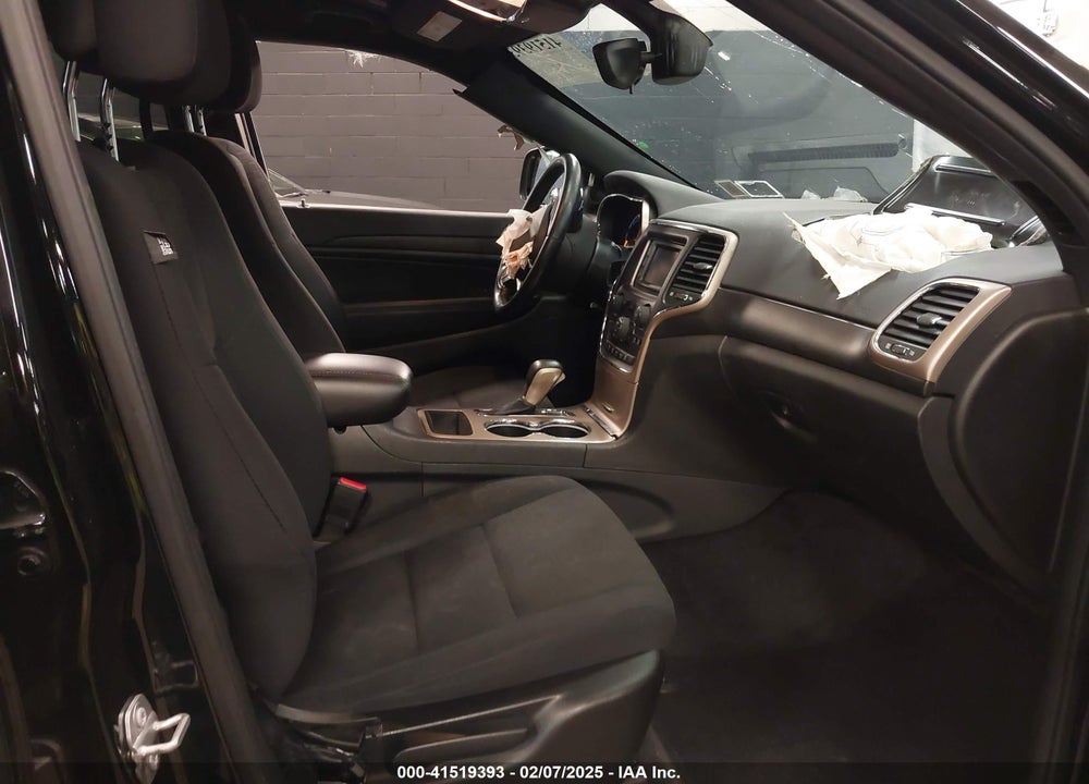 2017 JEEP GRAND CHEROKEE VIN: 1C4RJFAG4HC624042