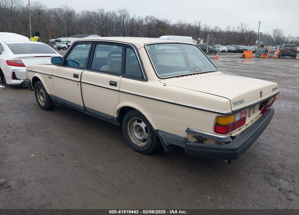 1988 VOLVO 244 DL/GL VIN: YV1AX8840J1329762