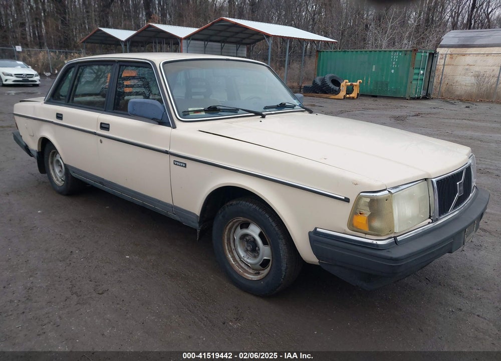 1988 VOLVO 244 DL/GL VIN: YV1AX8840J1329762