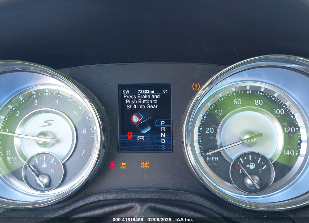 2013 CHRYSLER 300 VIN: 2C3CCABG2DH504088