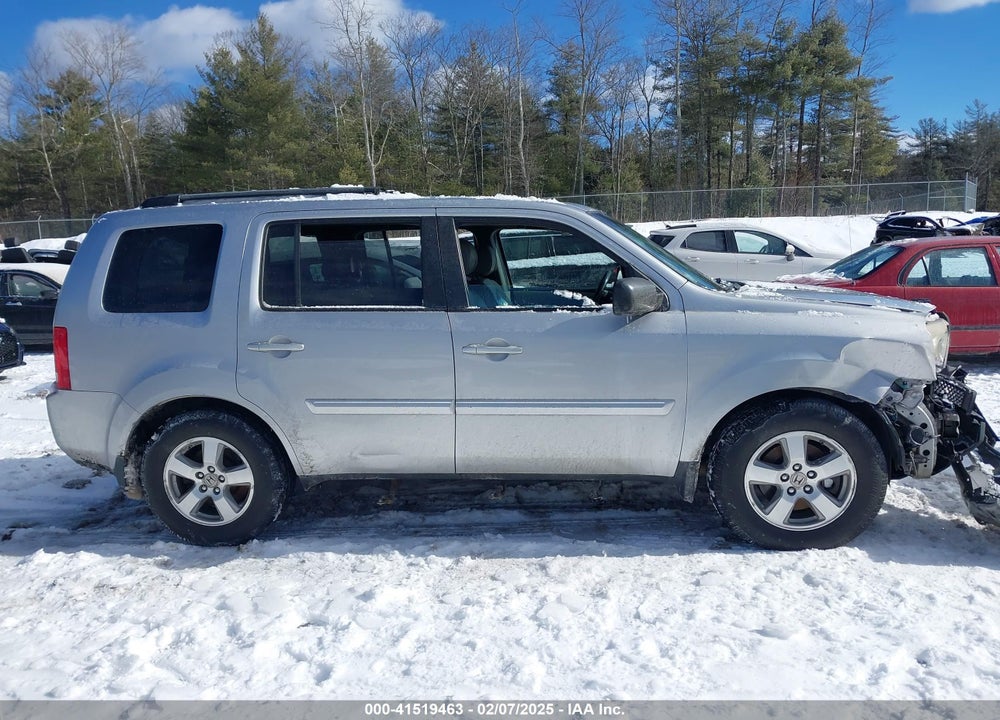 2010 HONDA PILOT VIN: 5FNYF4H51AB027137