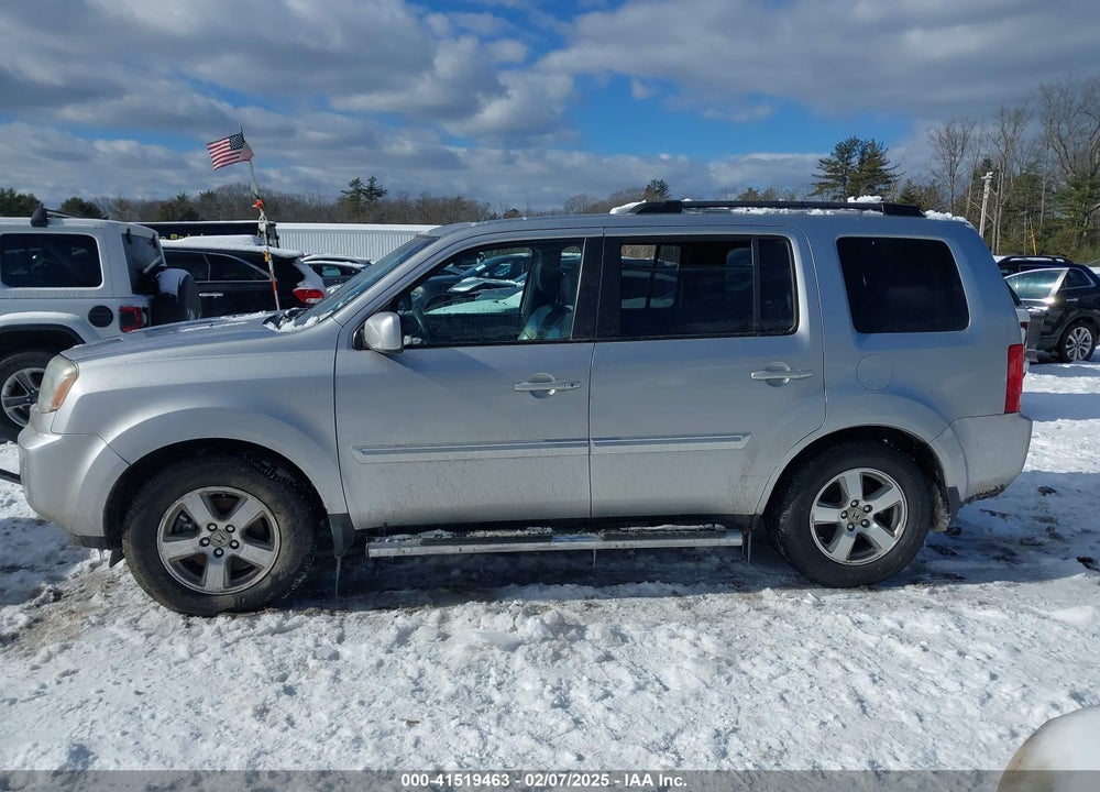 2010 HONDA PILOT VIN: 5FNYF4H51AB027137