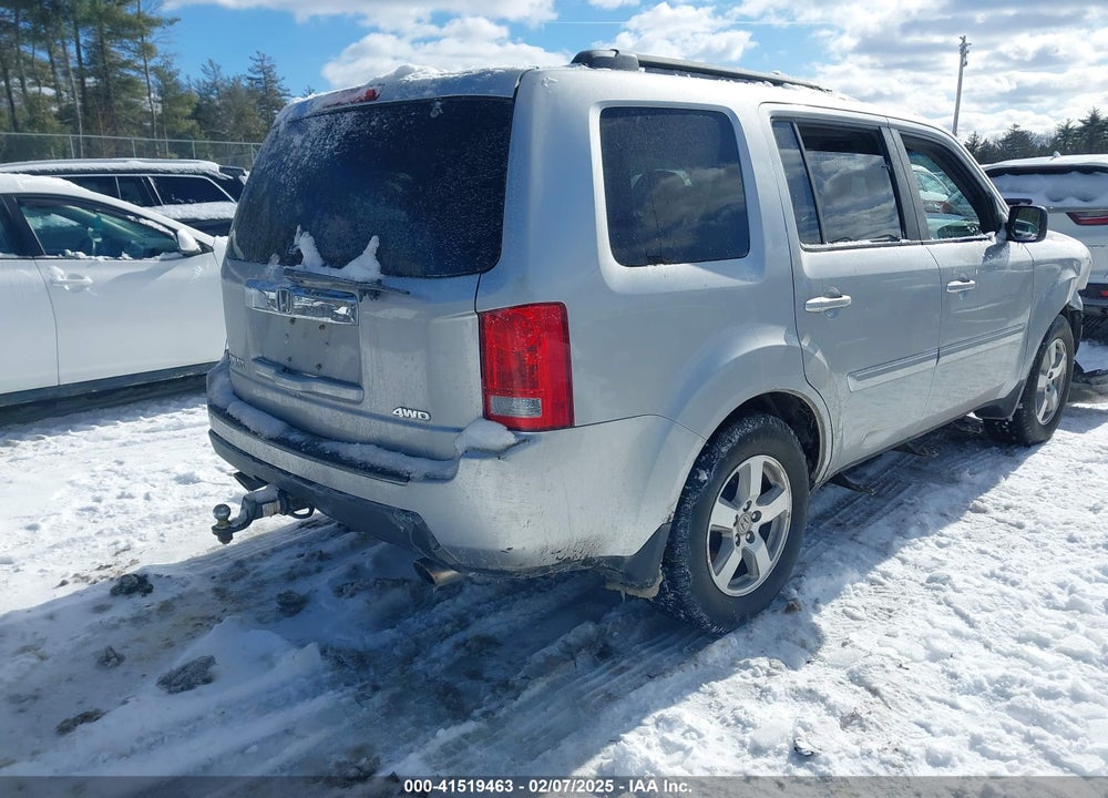 2010 HONDA PILOT VIN: 5FNYF4H51AB027137