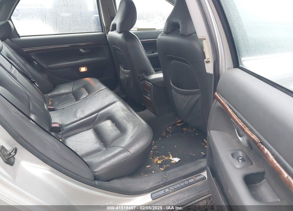 2005 VOLVO S80 2.5T VIN: YV1TS592X51407215