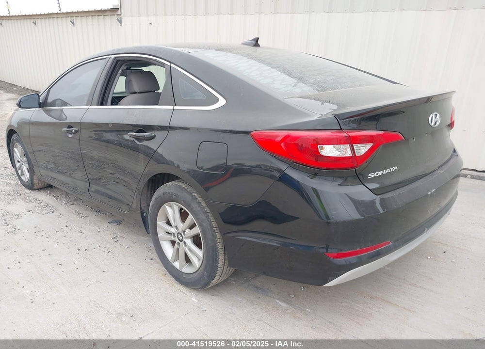 2015 HYUNDAI SONATA VIN: 5NPE24AF6FH239638