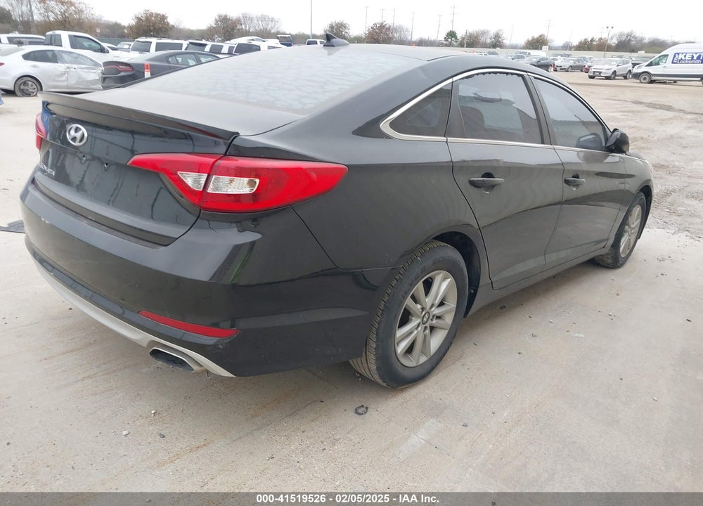 2015 HYUNDAI SONATA VIN: 5NPE24AF6FH239638