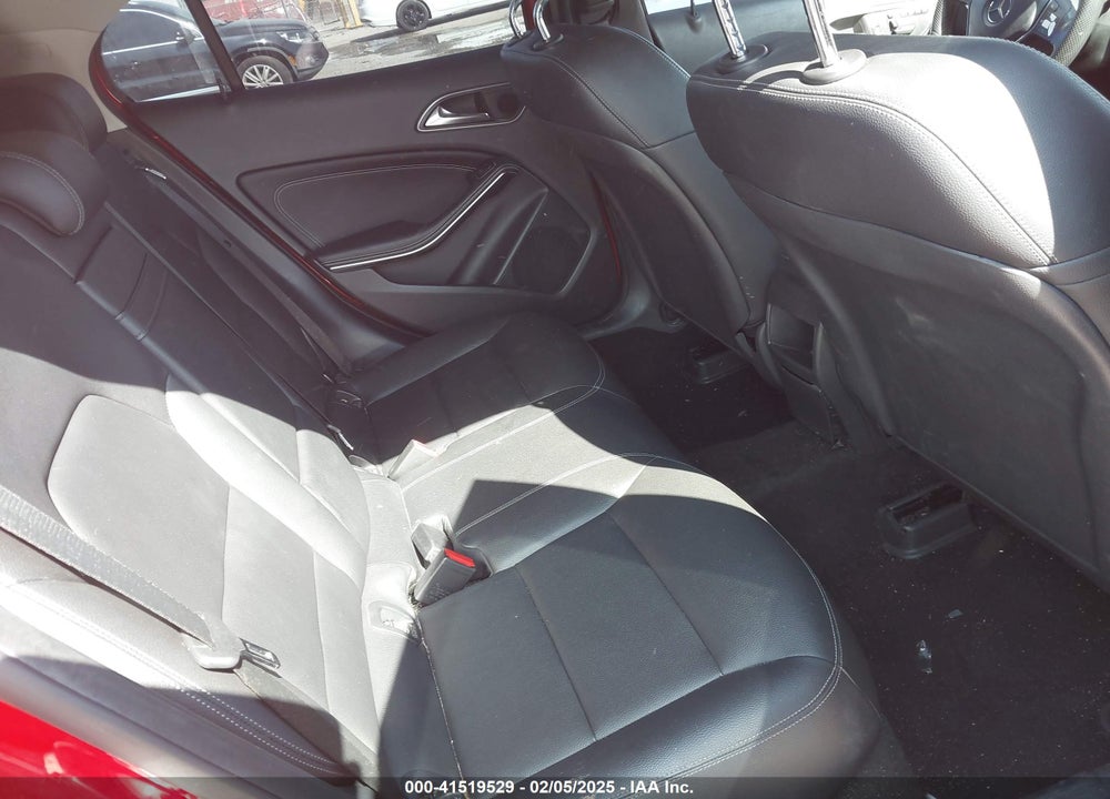 2015 MERCEDES-BENZ GLA 250 VIN: WDCTG4EB3FJ173454