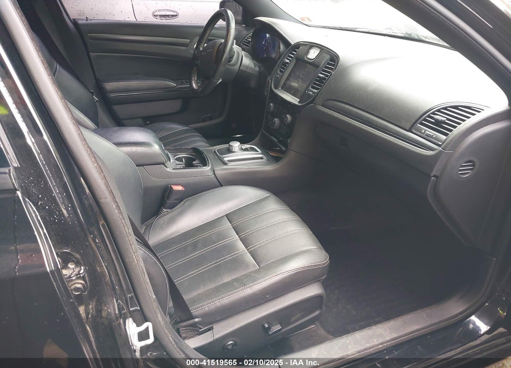 2015 CHRYSLER 300 VIN: 2C3CCABG0FH767117