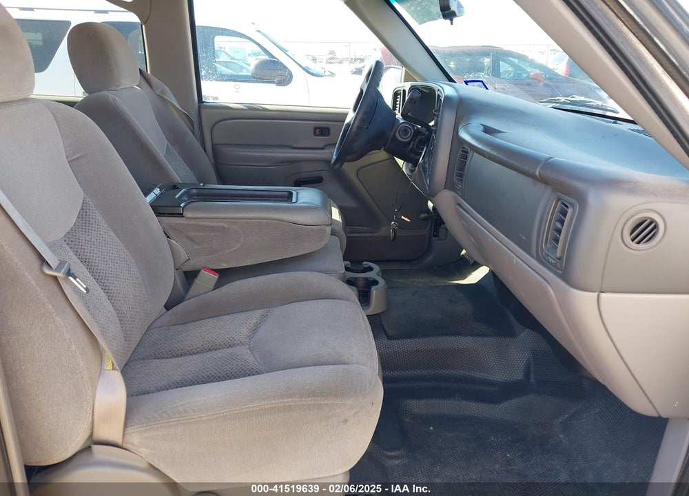 2005 CHEVROLET SUBURBAN 1500 LS VIN: 1GNEC16Z45R185401