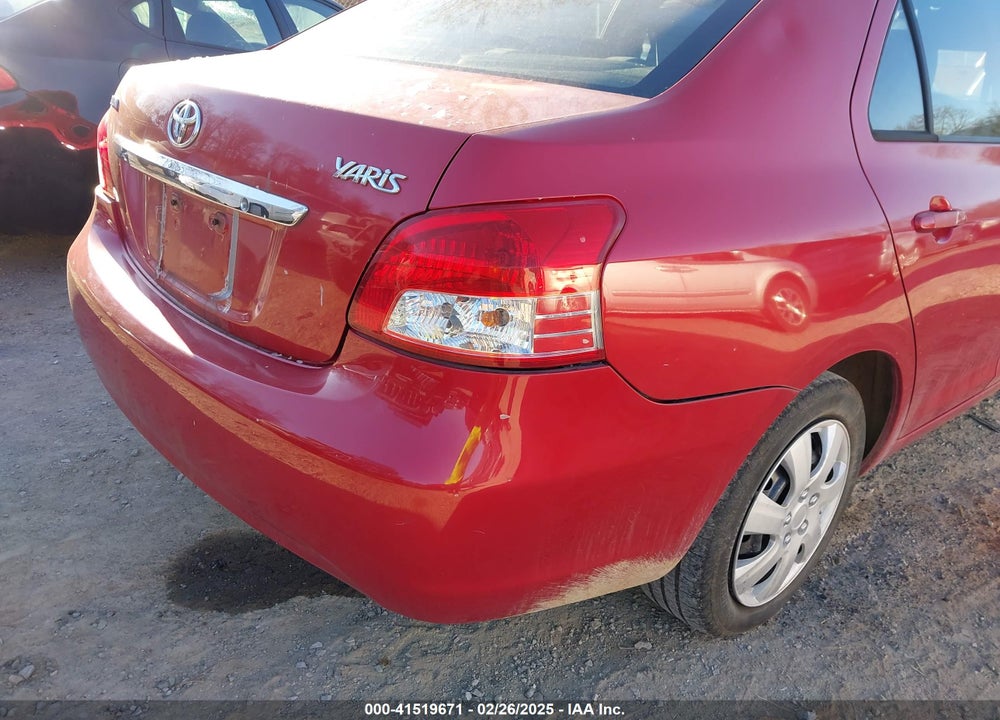 2010 TOYOTA YARIS VIN: JTDBT4K39A4070153