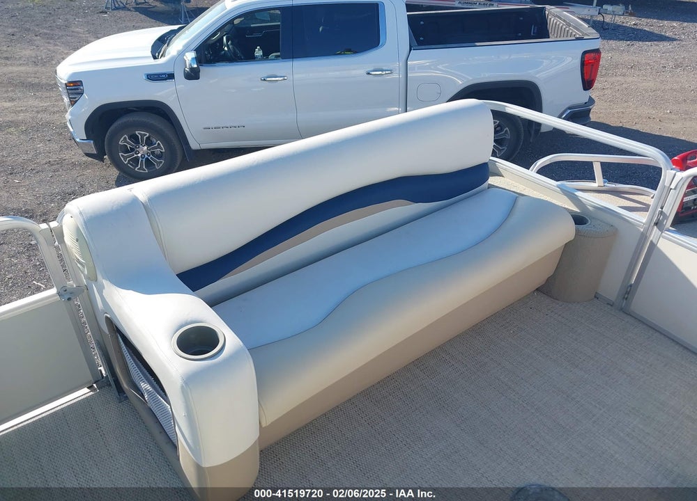 2006 SUNTRACKER BOAT VIN: BUJ10636L506