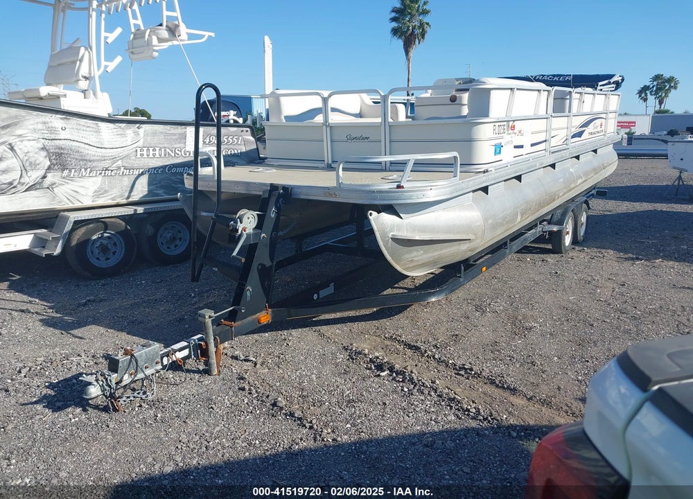 2006 SUNTRACKER BOAT VIN: BUJ10636L506