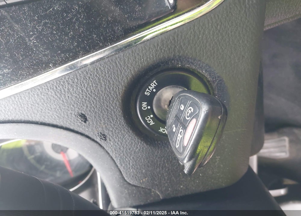 2012 CHRYSLER 200 LIMITED VIN: 1C3CCBCGXCN284662