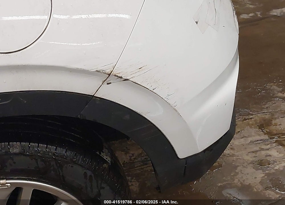 2021 HYUNDAI VENUE SE VIN: KMHRB8A36MU104673