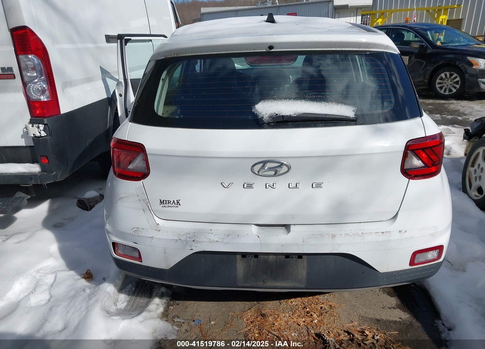 2021 HYUNDAI VENUE SE VIN: KMHRB8A36MU104673