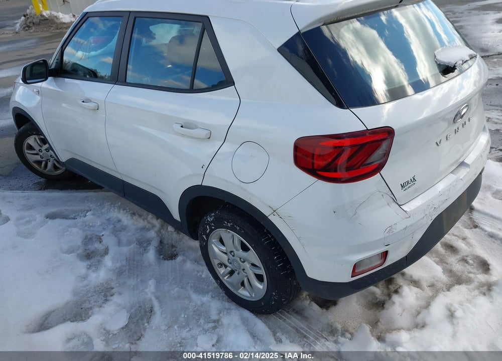 2021 HYUNDAI VENUE SE VIN: KMHRB8A36MU104673