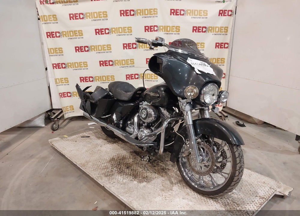 2009 HARLEY-DAVIDSON FLHX VIN: 1HD1KB4159Y624208