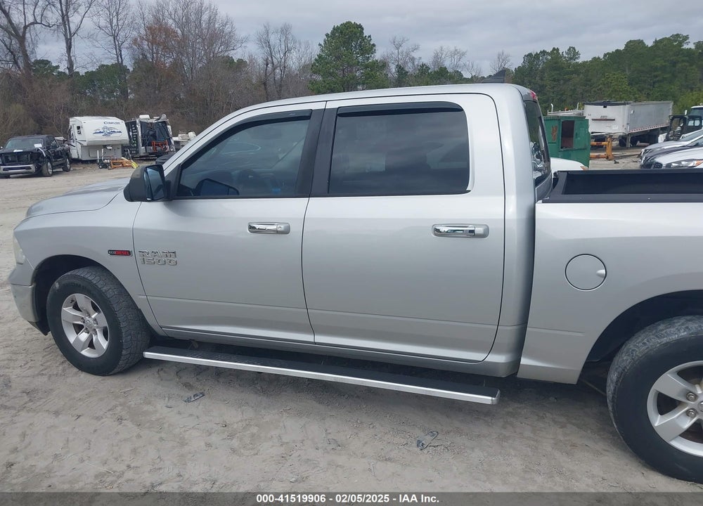 2015 RAM 1500 VIN: 1C6RR6LM4FS649464