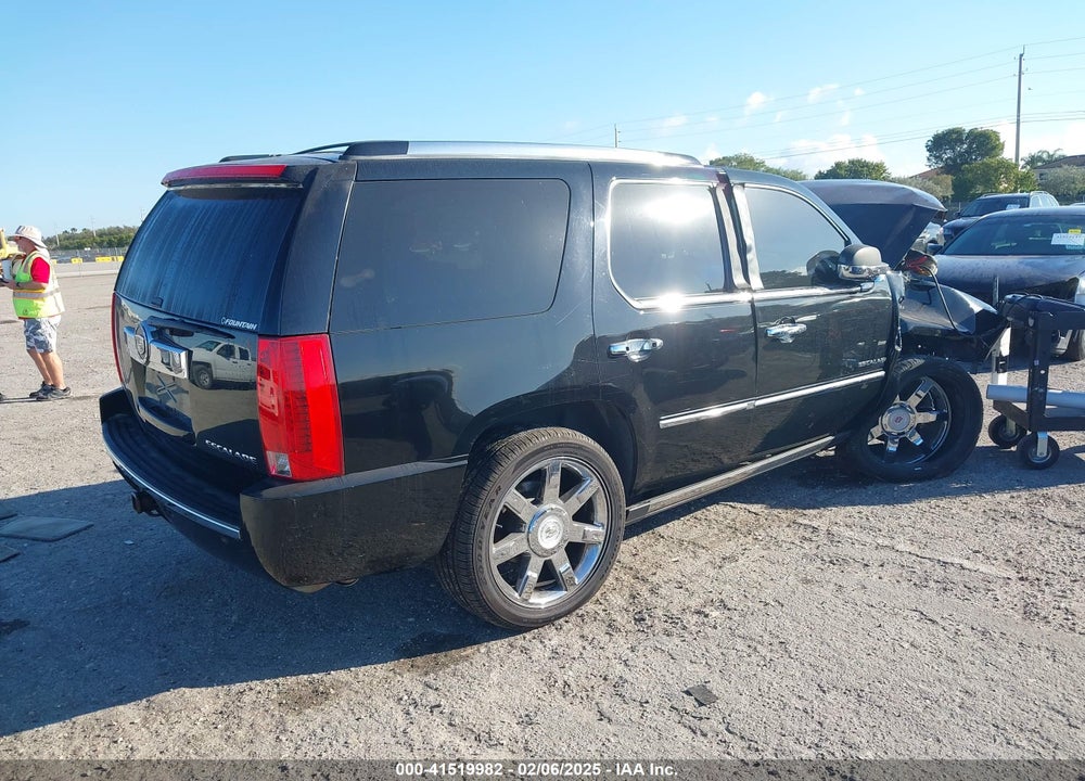 2011 CADILLAC ESCALADE PREMIUM VIN: 1GYS3CEF7BR319516