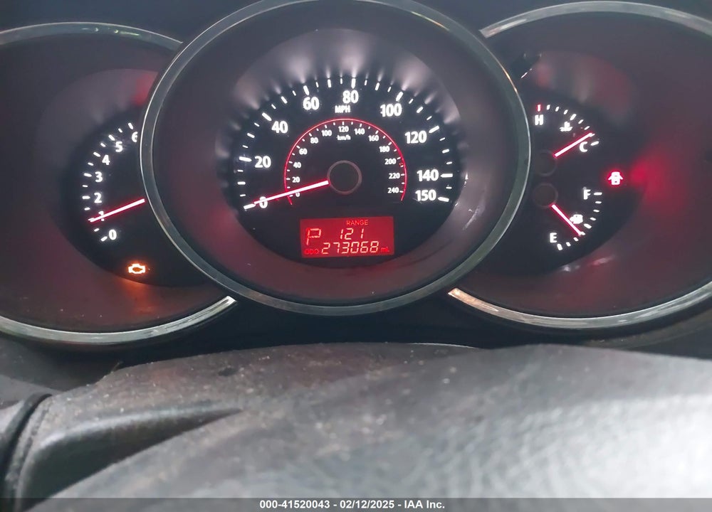 2011 KIA SORENTO LX VIN: 5XYKTCA18BG096594