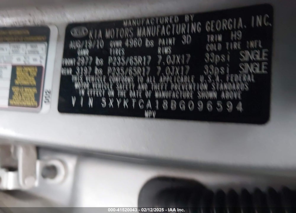 2011 KIA SORENTO LX VIN: 5XYKTCA18BG096594
