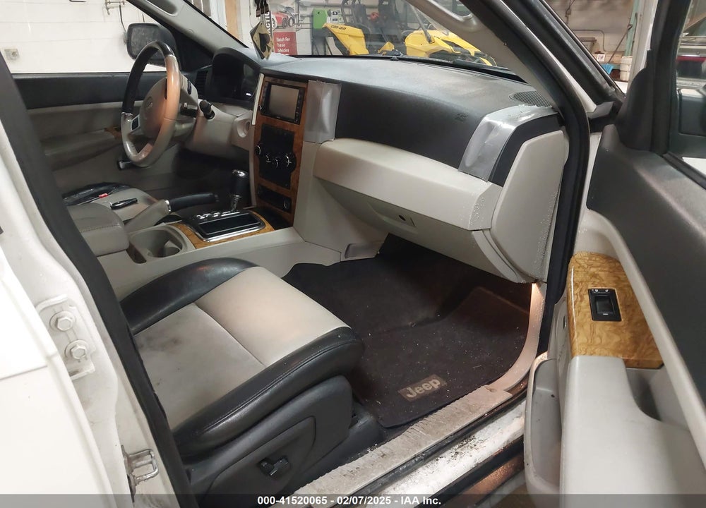 2009 JEEP GRAND CHEROKEE LIMITED VIN: 1J8GR58K29C553812