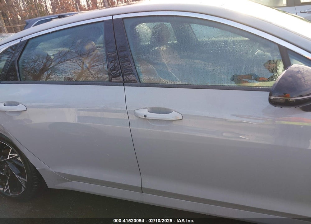 2025 KIA K5 VIN: KNAG64J75S5274183