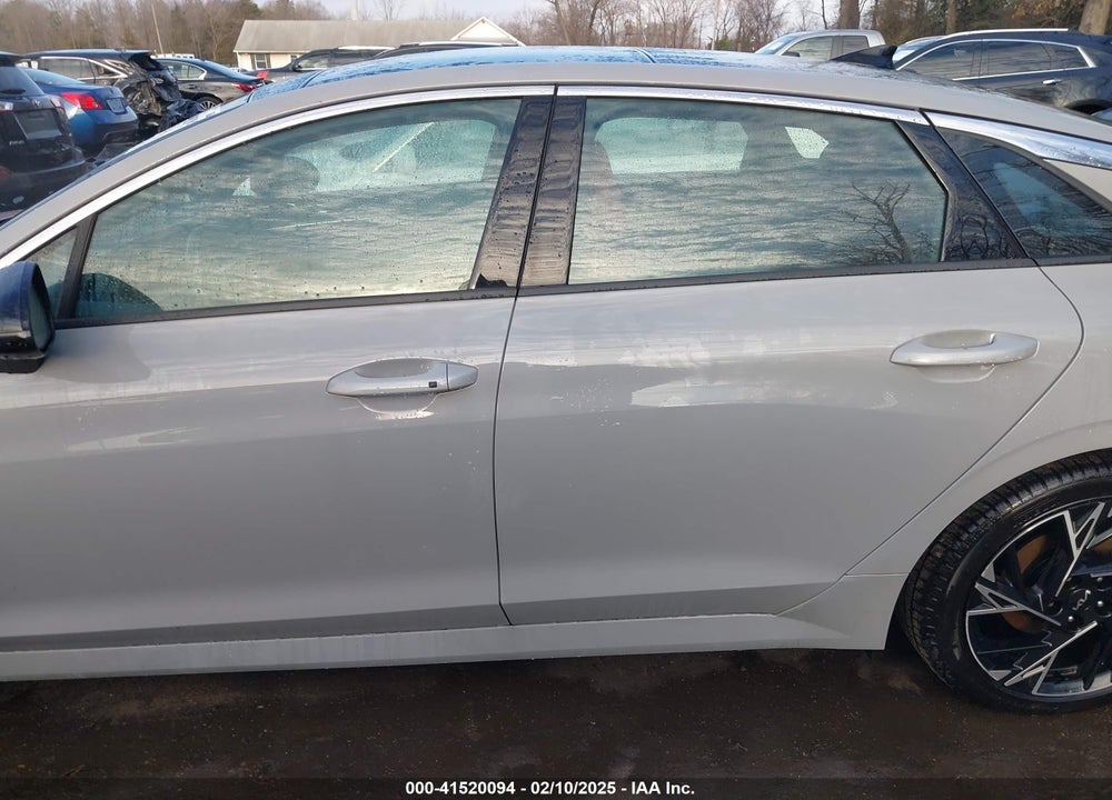 2025 KIA K5 VIN: KNAG64J75S5274183