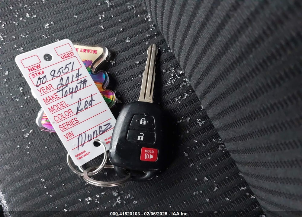 2014 TOYOTA RAV4 LE VIN: JTMZFREV0EJ000614