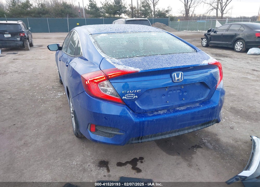 2018 HONDA CIVIC VIN: 19XFC2F57JE020335