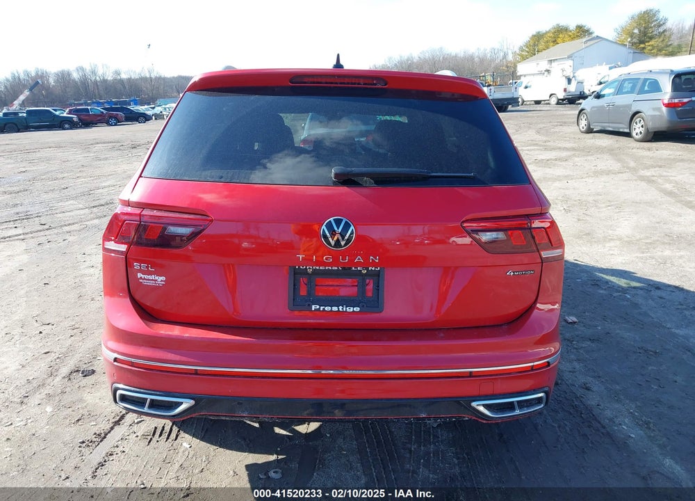 2024 VOLKSWAGEN TIGUAN 2.0T SEL R-LINE VIN: 3VV4B7AX1RM154499