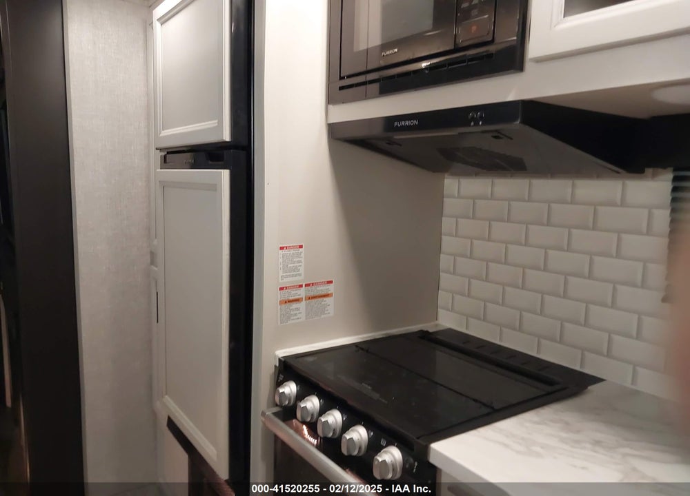 2022 JAYCO 32FT WHITE HAWK VIN: 1UJBJ0BT5N14C0251