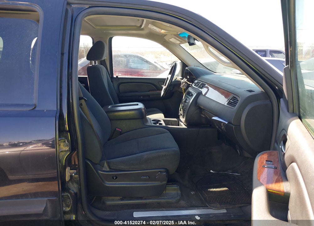 2008 GMC YUKON SLE VIN: 1GKFK13038J238439