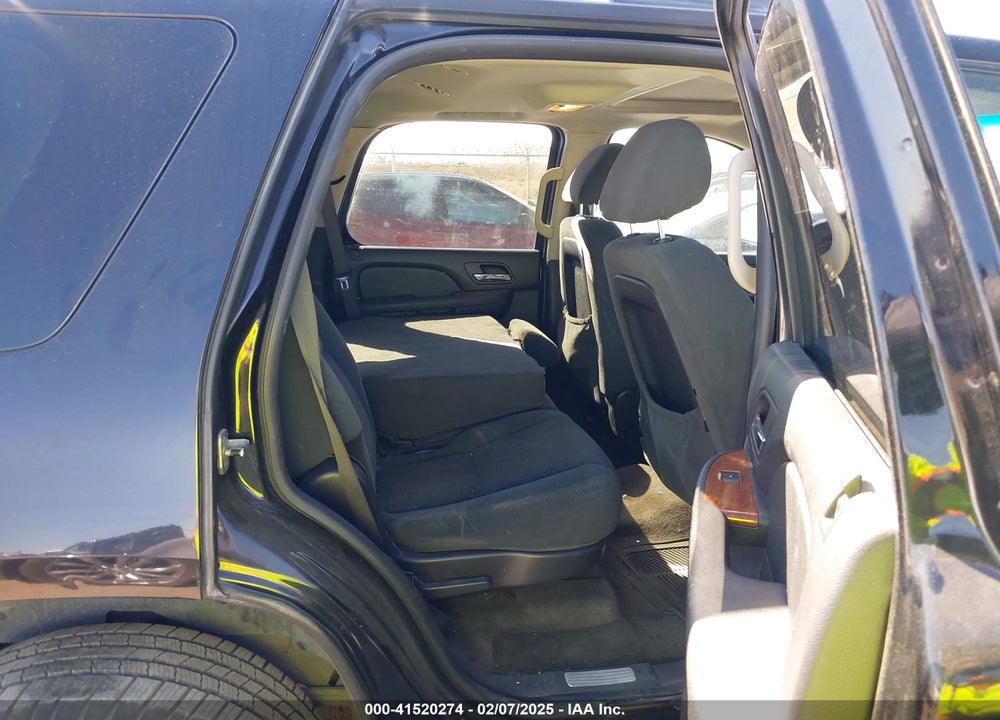 2008 GMC YUKON SLE VIN: 1GKFK13038J238439